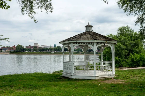 Gazebo on the Riverside — Stock Photo, Image