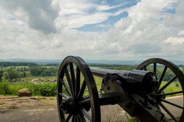 Cannon on the Hilltop — Stock Photo, Image