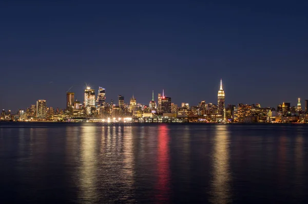 Rio Hudson Nova Iorque Skyline à noite — Fotografia de Stock