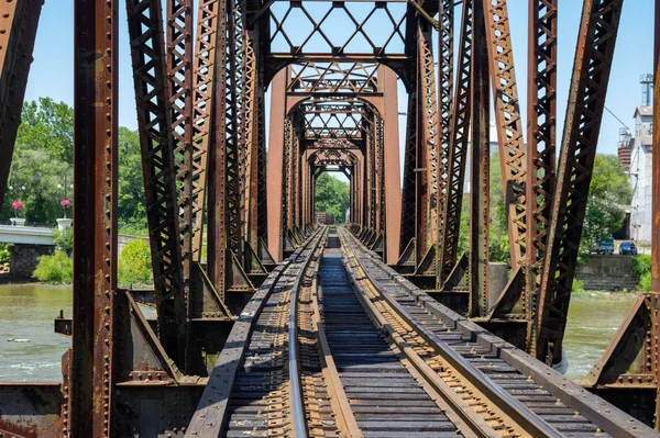 铁结构铁路桥 — 图库照片