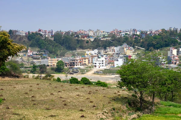 Μια Άποψη Των Πεδίων Και Πόλη Του Κατμαντού Στο Παρασκήνιο — Φωτογραφία Αρχείου