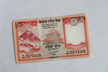 Beyaz Arkaplan Üzerine Nepal Kağıt Banknotu