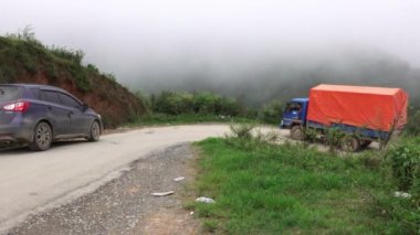 Nepal 'deki Dar Dağ Dönüşümlü Araçlar