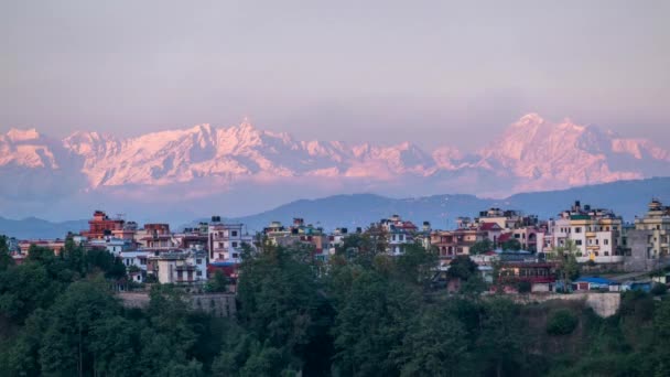 在夕阳西下的阳光下 喜马拉雅山的美景 还有那美丽的色彩与时间消逝的录像 — 图库视频影像