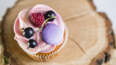 pasta gövde üzerinde