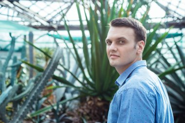 yakışıklı olan Botanik Bahçesi içinde