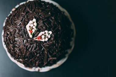 Paskalya çikolata kek sırla kaplı