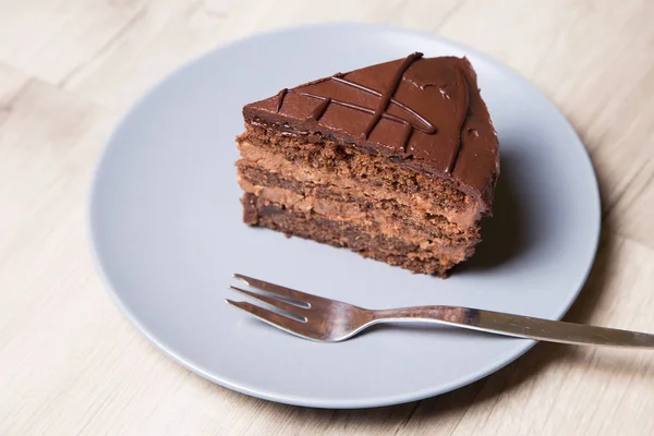 Bit chokladkaka Prag. Hemmagjord bakning. Selektivt fokus — Stockfoto