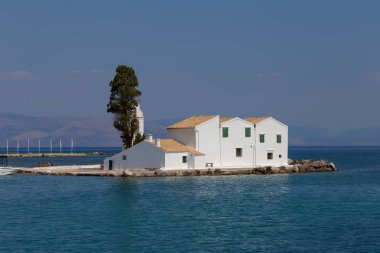 Vlaherna Manastırı, Korfu Adası, Yunanistan. İyon Denizi 'nde popüler bir gösteri yeri. Yakın plan..