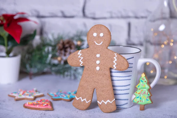 Uomini Pan Zenzero Capodanno Tradizionale Biscotti Fatti Casa Natale Sfondo — Foto Stock