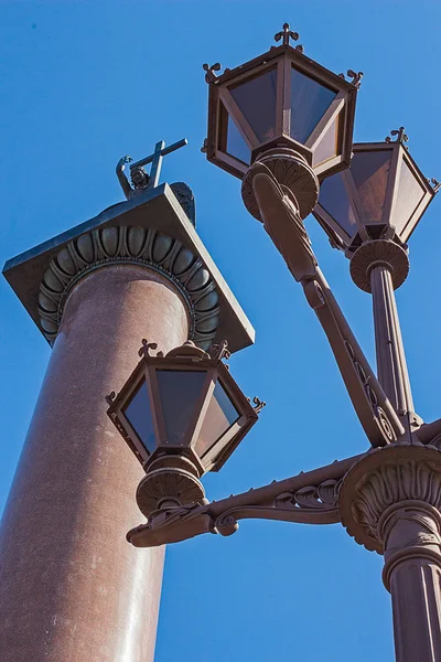 şehir etrafında yürüyüş