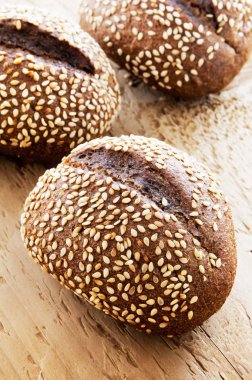 siyah susam ile ekmek