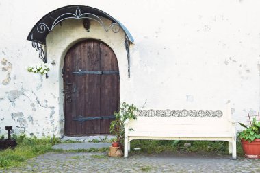 eski giriş ahşap kapı