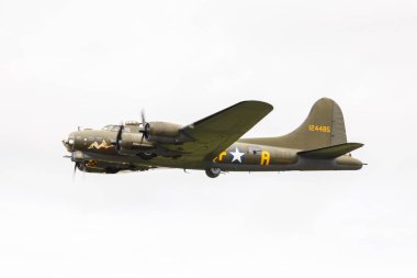 Hampshire, İngiltere - 2015 yaklaşık: Boeing kale uçan B17