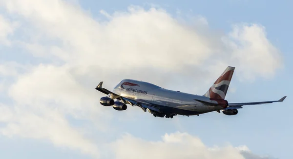 London, Storbritannien: Circa 2015: British Airways Boeing 747 — Stockfoto