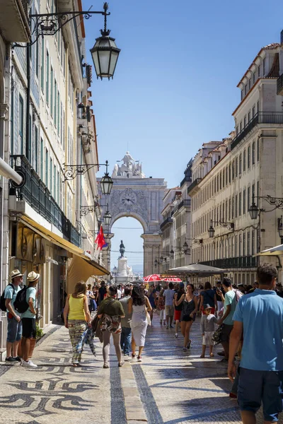 Lisbon, Portekiz - 2016 yaklaşık: Rue Augusta