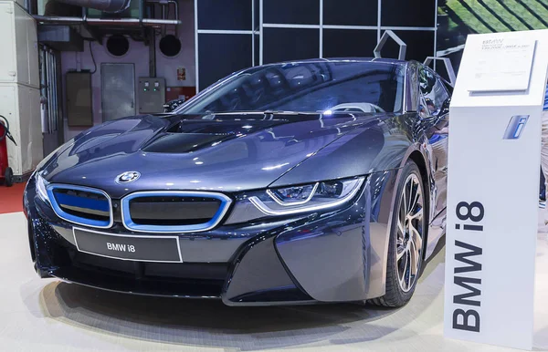 Barcelona, Spanyolország - május 2015-re: Bmw i8 hibrid sportkocsi — Stock Fotó