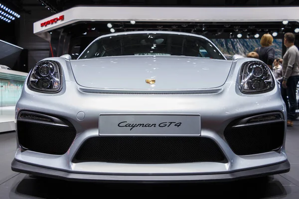 GINEBRA, SUIZA - MARZO 2016: Porsche Cayman GT4 — Foto de Stock