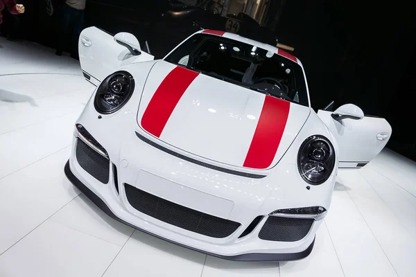 GENEVA, SVIZZERA - Marzo 2016: Porsche 911 R — Foto Stock