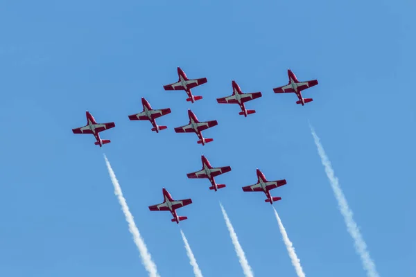 Vancouver, Canada - Circa 2019 : Canadian Forces Snowbirds — Stock Image Vancouver, Canada - Circa 2019 : Canadian Forces Snowbirds Stock Picture
