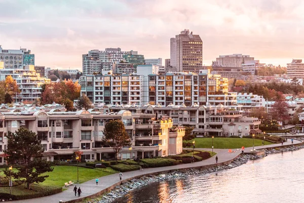 Podzimní západ slunce na False Creek v Vancouver, Kanada — Stock fotografie