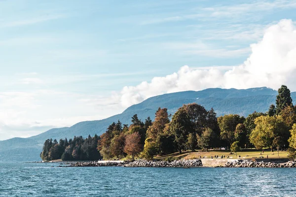 Stanley Park e o mar em Vancouver, Canadá — Fotografia de Stock