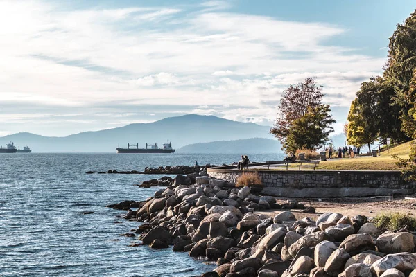 Stanley Park en de zee in Vancouver, Canada — Stockfoto