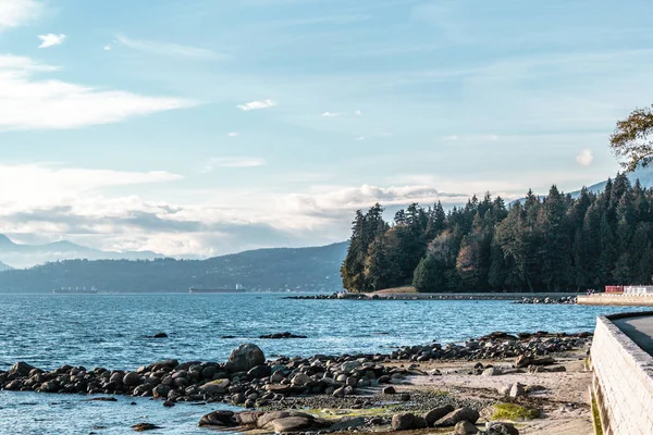 Stanley Park a moře v Vancouver, Kanada — Stock fotografie