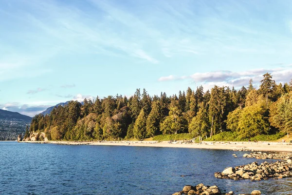 Stanley Park och havet i Vancouver, Kanada — Stockfoto