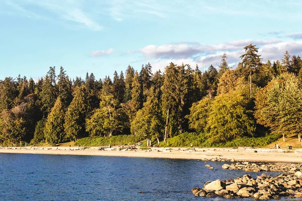 Stanley Park och havet i Vancouver, Kanada — Stockfoto