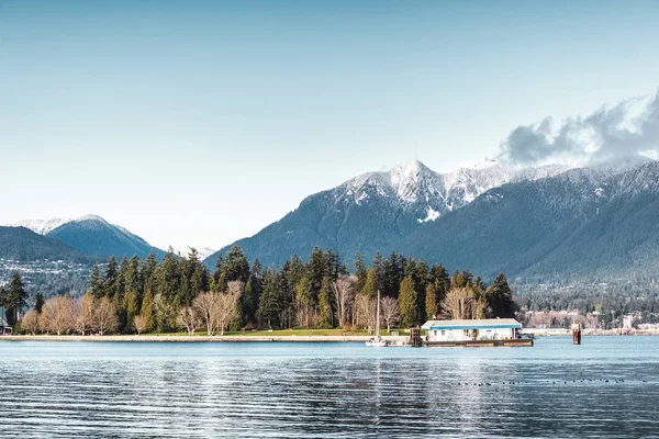 Vancouver dağlar görünümünden Harbour Green Park, Amerika Birleşik Devletleri