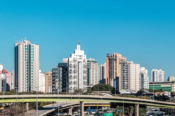 Buildings near Ibirapuera Park in Sao Paulo, Brazil (Brasil) — Stock Photo, Image