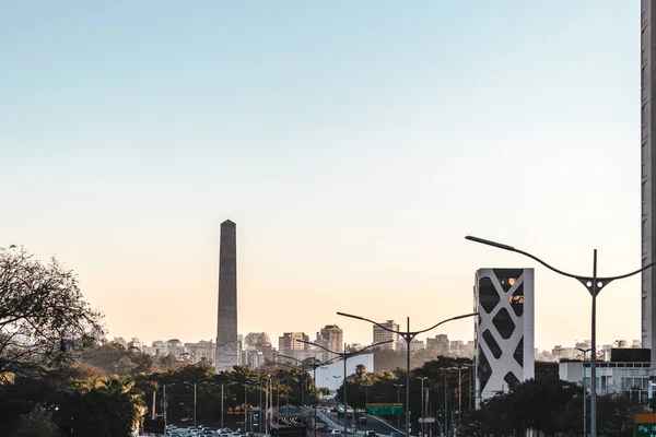 Avenida 23 de Mayo (Avenida 23 de Maio) en Sao Paulo, Brasil (Br. — Foto de Stock