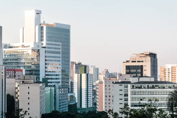 Edifícios perto da Avenida Paulista em São Paulo, Brasil — Fotografia de Stock