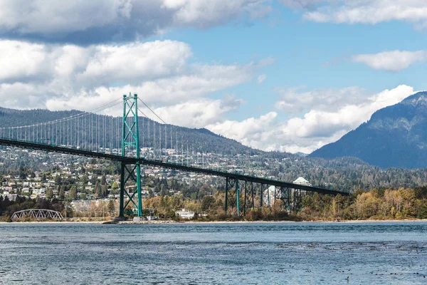 Lions Gate Bridge in Vancouver, Bc, Canada — Stockfoto