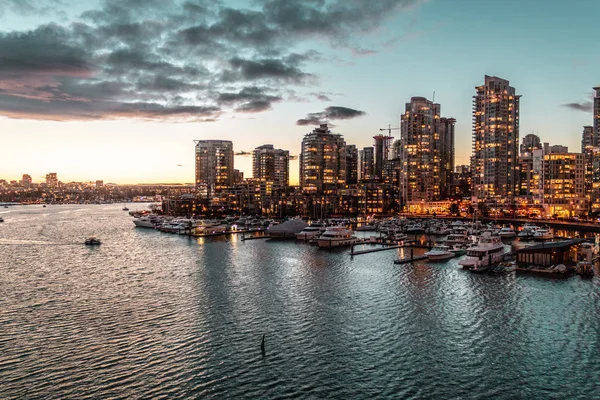 Západ slunce v zimě na False Creek v Vancouver, Bc, Kanada — Stock fotografie