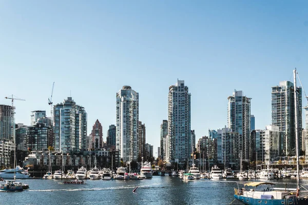 Здания в центре Ванкувера, Британская Колумбия, Канада — стоковое фото