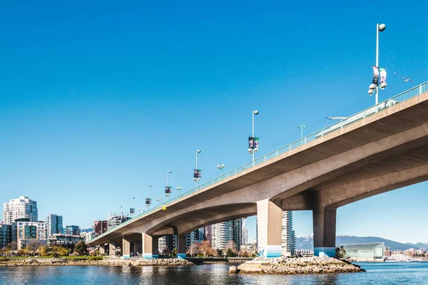 Cambie Bridge vicino a Downtown Vancouver, BC, Canada — Foto Stock