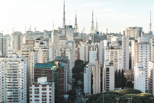 Edifícios perto da Avenida Paulista, em São Paulo, Brasil (Brasil ) — Fotografia de Stock