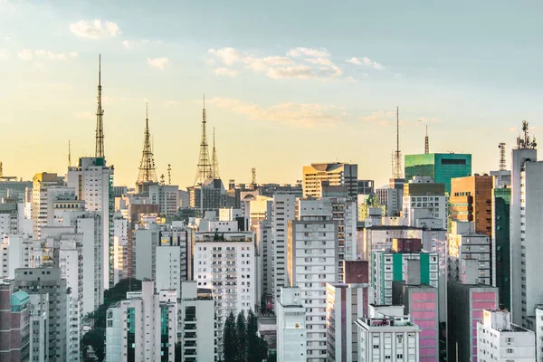 Gebouwen in de buurt van Paulista Avenue in Sao Paulo, Brazilië (Brasil) — Stockfoto