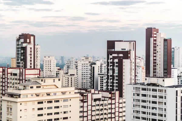 Byggnader nära Paulista Avenue i Sao Paulo, Brasilien (Brasil) — Stockfoto