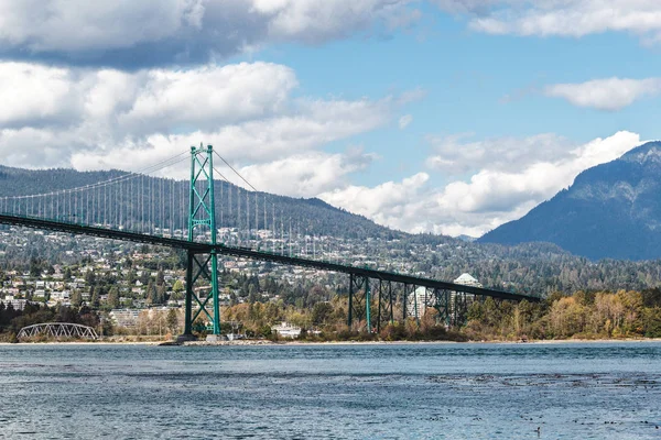 Lions Gate Bridge em Vancouver, BC, Canadá — Fotografia de Stock