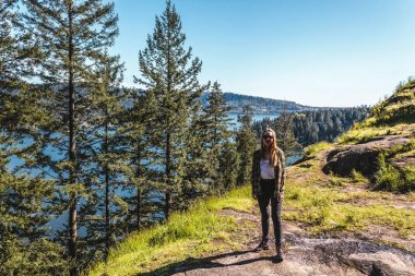 Kız taş ocağı Rock Kuzey Vancouver, Bc, Kanada
