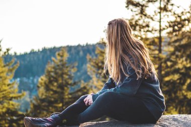 Kız üstüne taş ocağı Rock Kuzey Vancouver, Bc, Kanada
