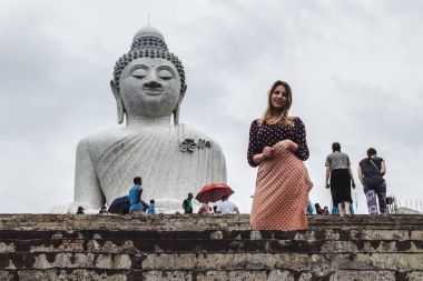 Phuket Island, Tayland Big Buddha yakınındaki kız