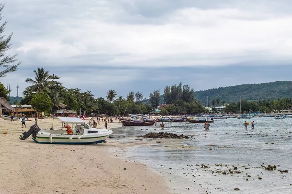 Cerca de Phi Phi Islands en Tailandia — Foto de Stock