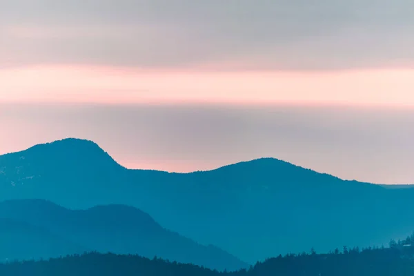 Vancouver, Bc, Kanada aralığında dağlar — Stok fotoğraf