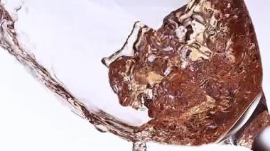 Cam içine dökme Pembe şarap