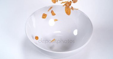 Bir kase içine düşen tahıllar