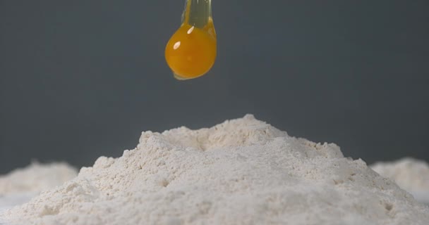 Œufs tombant à la farine 